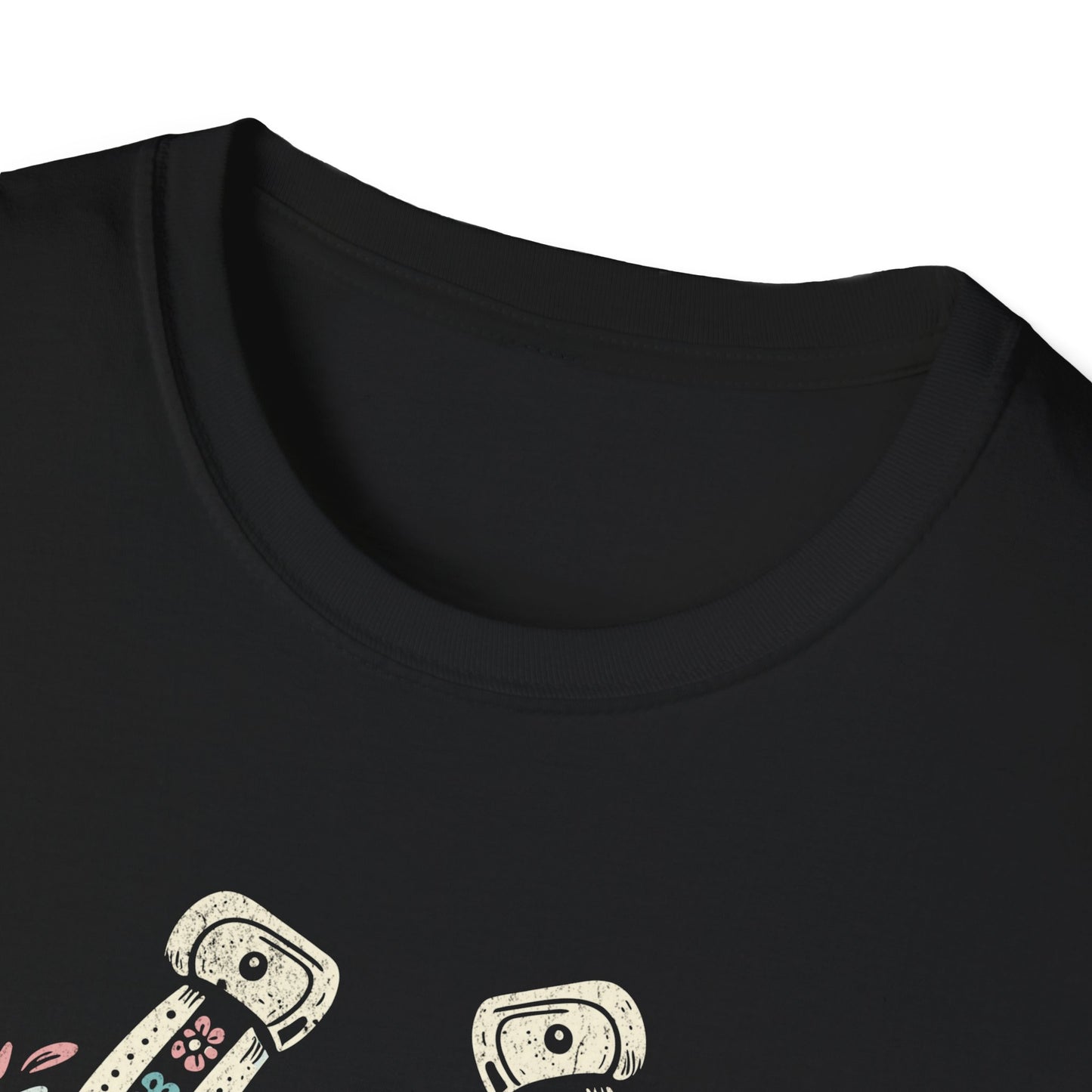 Wild and Free Horseshoe Floral Unisex Graphic T-Shirt